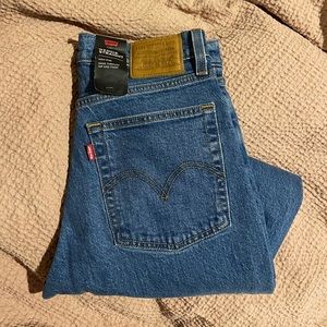 Womens Levi wedgie style.Size 26x26